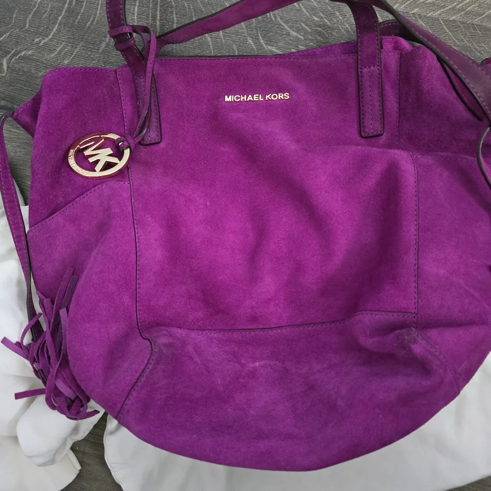 Sold - Michael Kors Suede Shoulder Bag in Raspberry - Picture 4 of 7